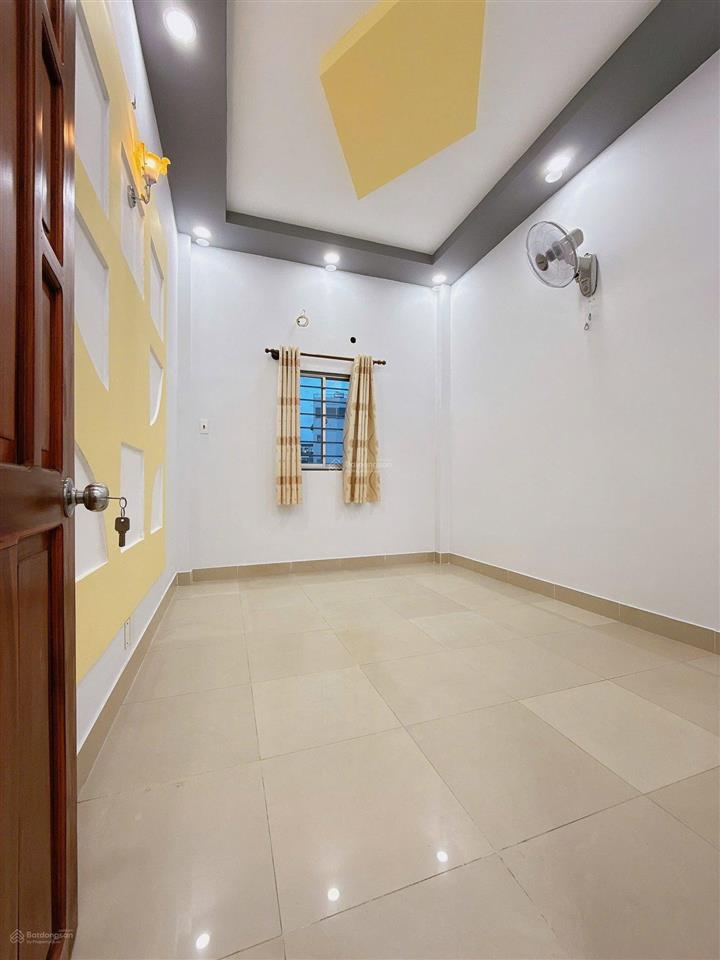 Nhà mới q11 âu cơ xách vali vô ở  hẻm 6m thông  căn cực hiếm 3 tầng  5 tỷ x