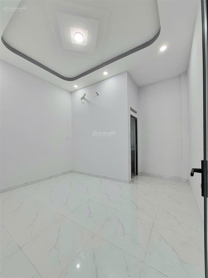 Đường 12m có vỉa hè, vị trí kinh doanh. bình thới q11, 3 tầng, giá 13,5 tỷ