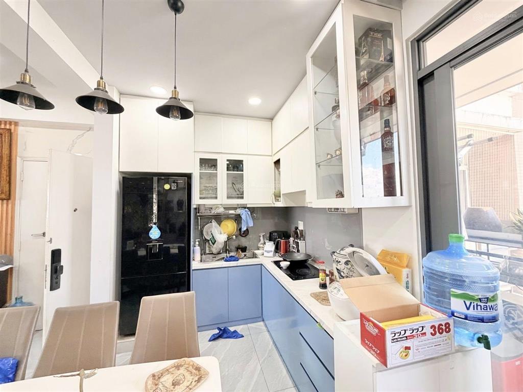 Q11 chcc  shr  full nội thất  lô góc ban công thoáng  98m2  2pn  2wc  chỉ 6,5