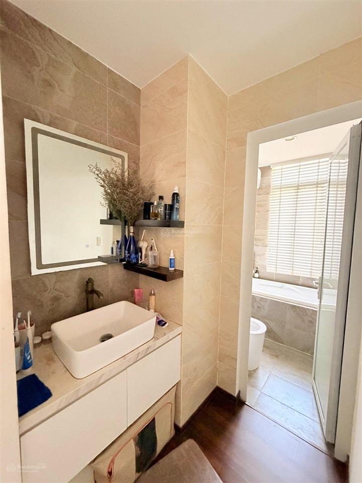 Q11 chcc  shr  full nội thất  lô góc ban công thoáng  98m2  2pn  2wc  chỉ 6,5