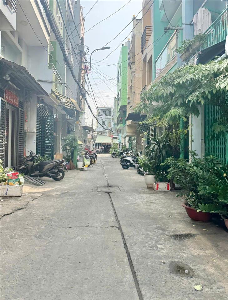 Nhà hẻm xe tải thông q11  thái phiên, 4 tầng, giá 10,5 tỷ