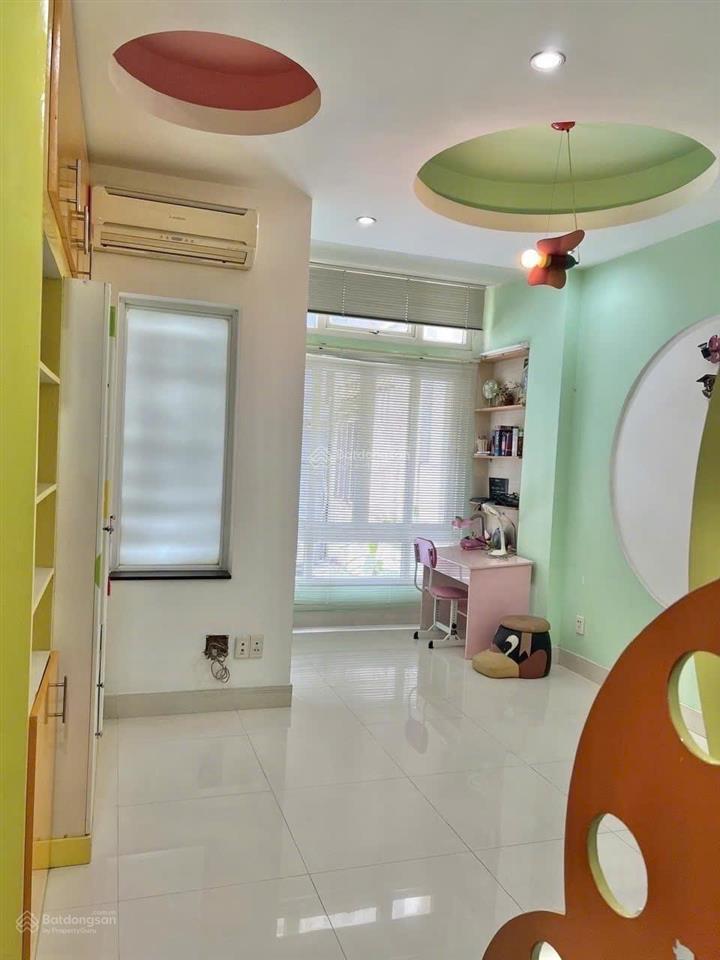 Hxh q10 nguyễn ngọc lộc  ngay trường quốc tế việt úc  65m²  4 tầng  số đẹp  hc đủ s 13.5 tỷ.