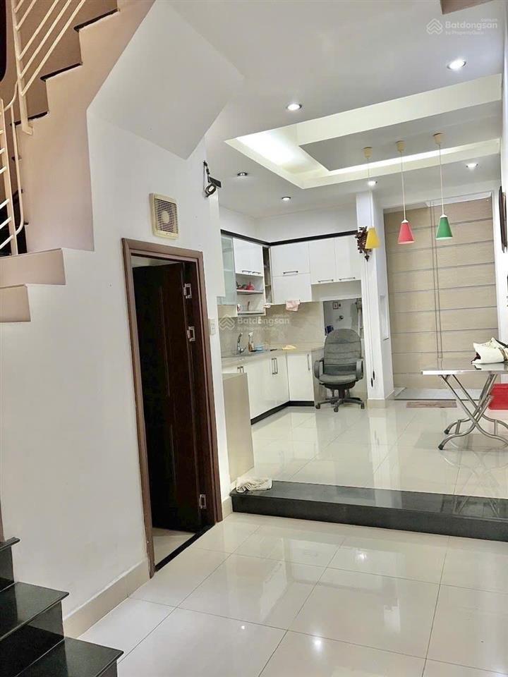 Hxh q10 nguyễn ngọc lộc  ngay trường quốc tế việt úc  65m²  4 tầng  số đẹp  hc đủ s 13.5 tỷ.