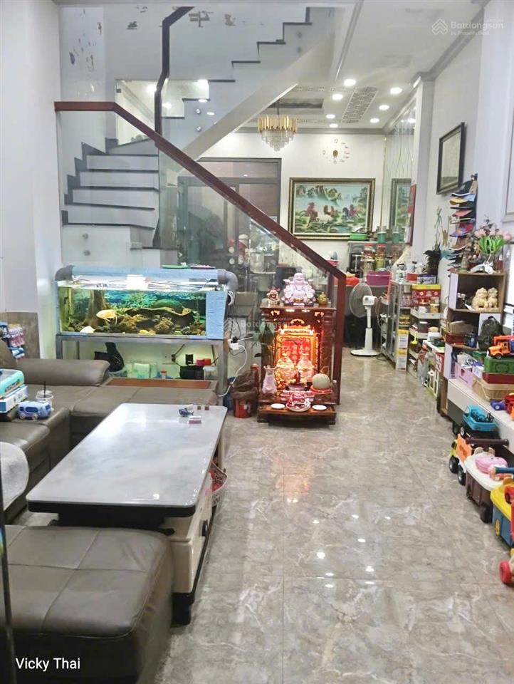 Siêu phẩm  mt đường 20m nguyễn thị hương  4 tầng  gara  tặng toàn bộ nội thất, giá 11,9 tỷ