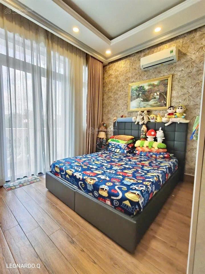 Siêu phẩm  mt đường 20m nguyễn thị hương  4 tầng  gara  tặng toàn bộ nội thất, giá 11,9 tỷ