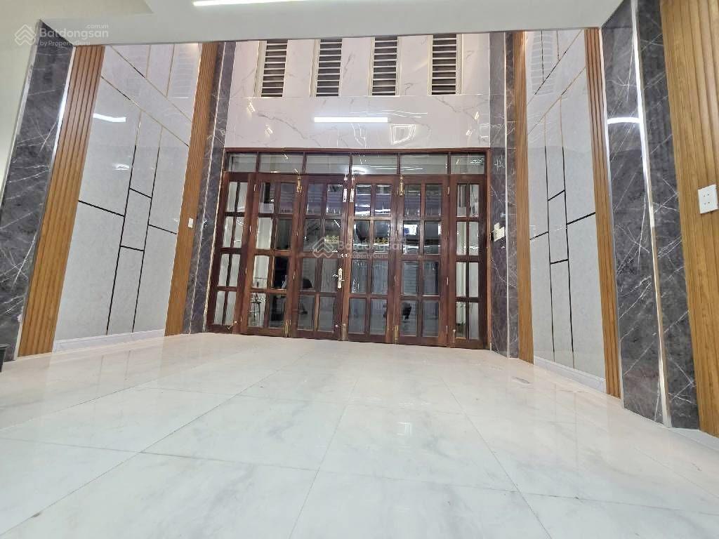 Q11  hxh thông  lạc long quân  âu cơ  nhà 5 tầng btct  35m2 (ngang 4.3x8m)