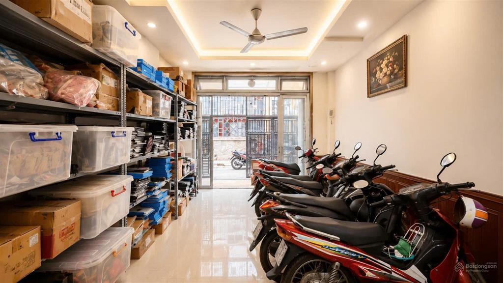 Nhà 4 tầng hxh  trung tâm q10  vài căn ra mt 3/2  ngay ltk  65m2  nở hậu tài hậu  12,6 tỷ.