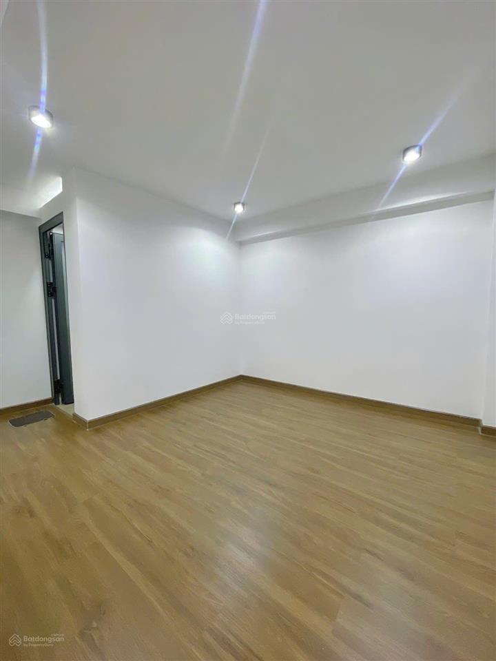 Hxh 6m mã lò  nhà mới ở ngay  4 tầng 4x11m cạnh chợ  kết nối tân kỳ tân quý và lê văn quới