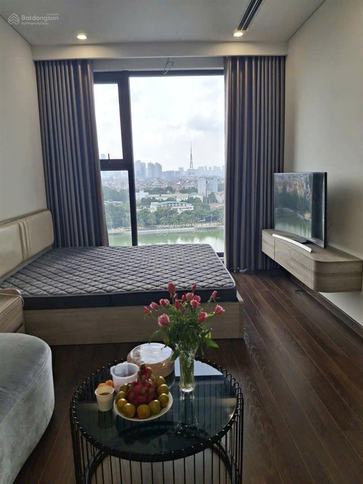 Chính chủ cần bán căn studio masteri west height a. tầng trung view biển hồ full nội thất