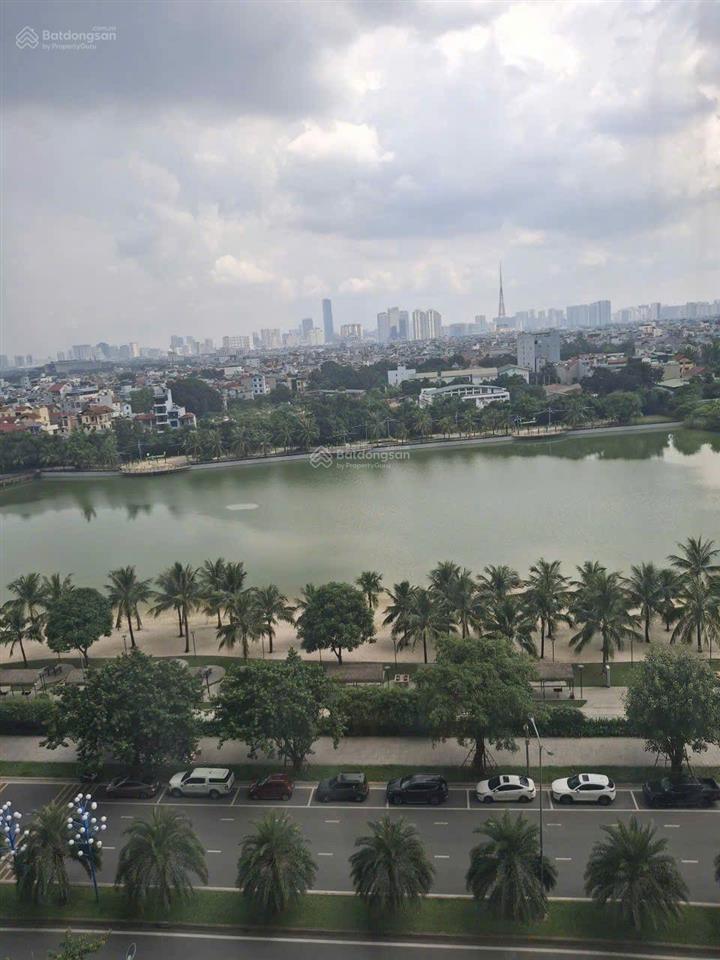 Chính chủ cần bán căn studio masteri west height a. tầng trung view biển hồ full nội thất