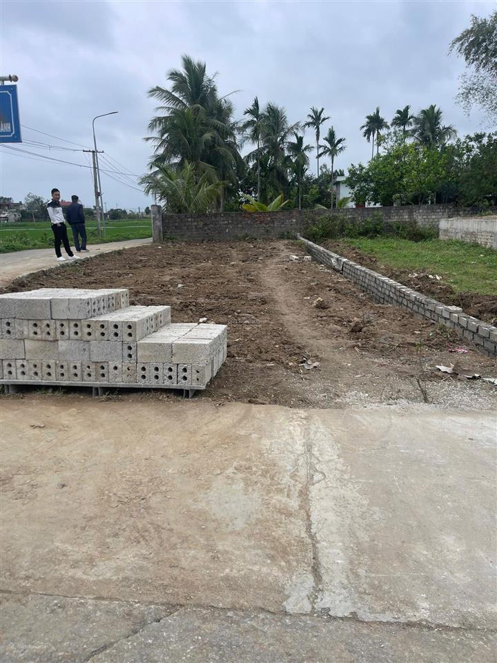 Bán đất 2 mặt tiền. đường ô tô thông tứ phía .