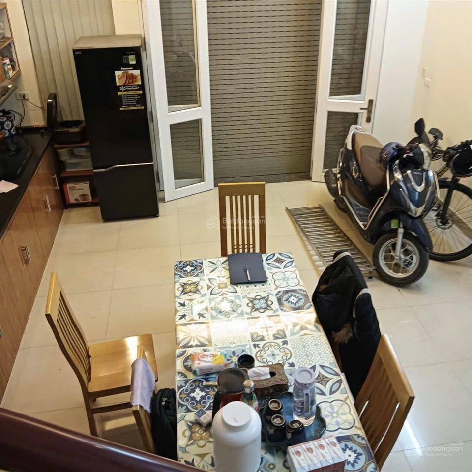 Bán nhà ở thanh xuân bắc, dt 30.5m, 4 tầng, ngõ thông thoáng, vị trí đẹp