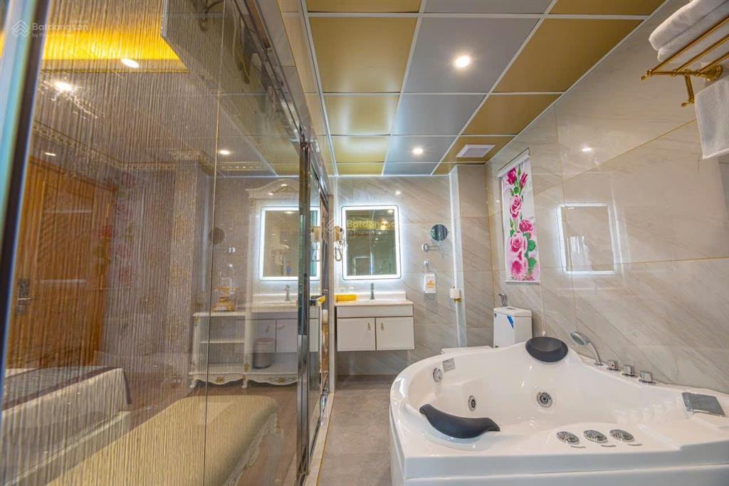 Cho thuê 68 phòng khách sạn 3 sao đường cao thắng quận 10  giá rẻ