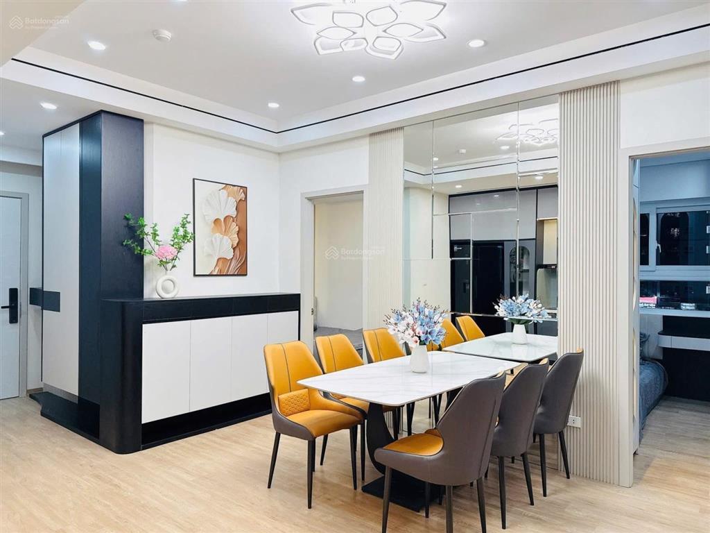 Cần bán căn hộ cc khu đô thị thanh hà nội thất đầy đủ.