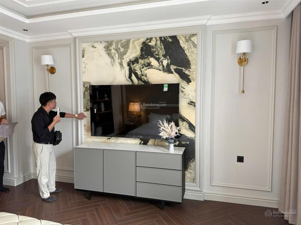 Chính chủ cắt lỗ 2 tỷ noble palace tây thăng long, diện tích 60m2, view đẹp, đường thông