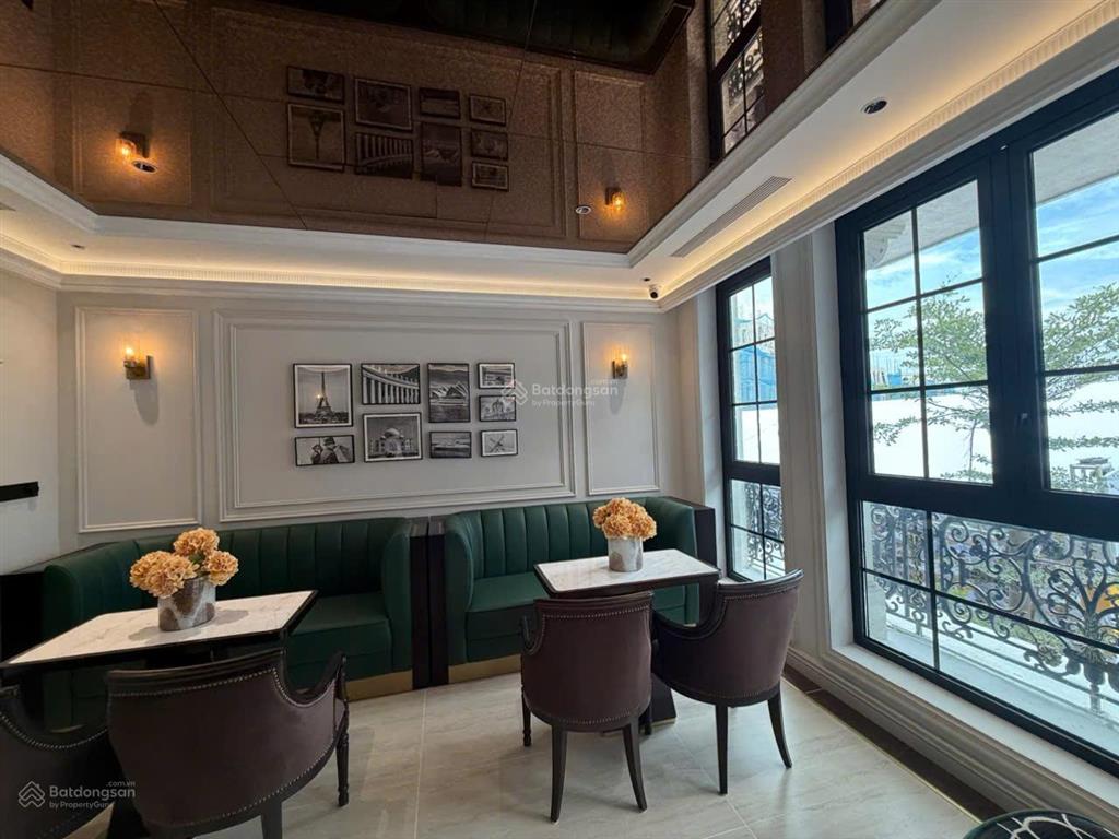 Chính chủ cắt lỗ 2 tỷ noble palace tây thăng long, diện tích 60m2, view đẹp, đường thông