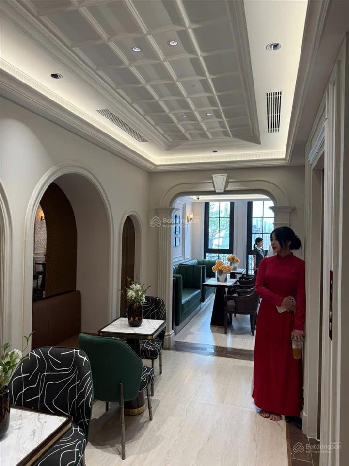 Chính chủ cắt lỗ 2 tỷ noble palace tây thăng long, diện tích 60m2, view đẹp, đường thông