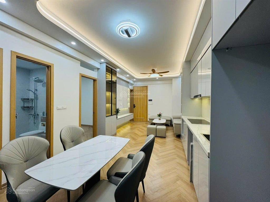 Siêu phẩm mặt phố nguyễn khánh toàn  cầu giấy 95m2  5 tầng  giá 56 tỷ tl  kinh doanh đỉnh