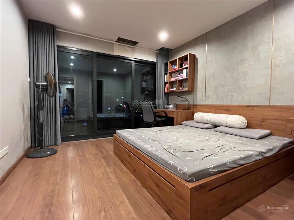 Giá tham khảo tốt trong khu vực ngoại giao đoàn  bán nhanh căn hộ 4pn  128m2 toà n01t2