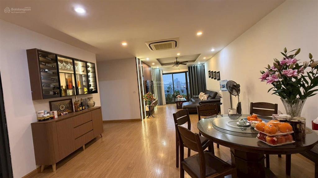 Rẻ nhất ngoại giao đoàn 3pn  130m2 full nội thất đẹp toà n01t3