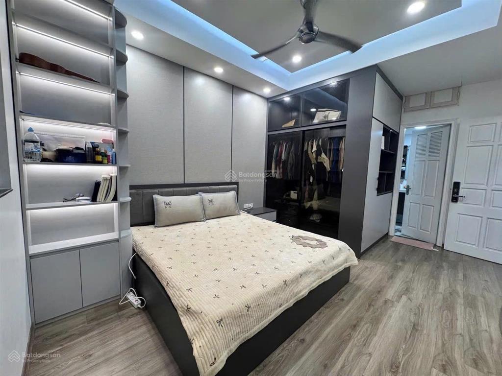 Rẻ nhất ngoại giao đoàn căn 3pn 110m2 toà n01t2  có slot oto