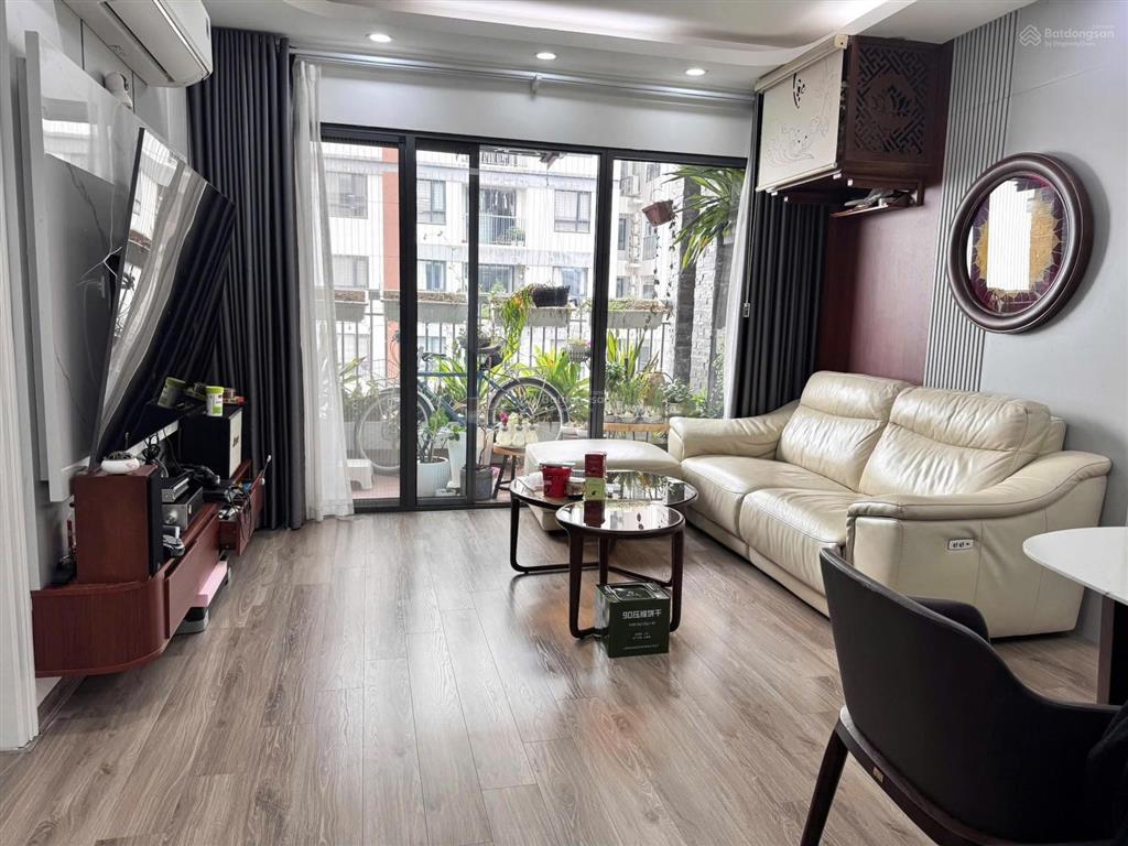 Rẻ nhất ngoại giao đoàn căn 3pn 110m2 toà n01t2  có slot oto
