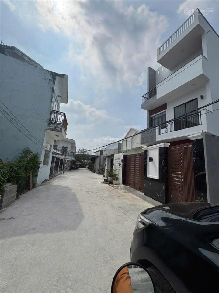 Bán đất lê văn lương  7x24m  hẻm xe hơi  4,69 tỷ