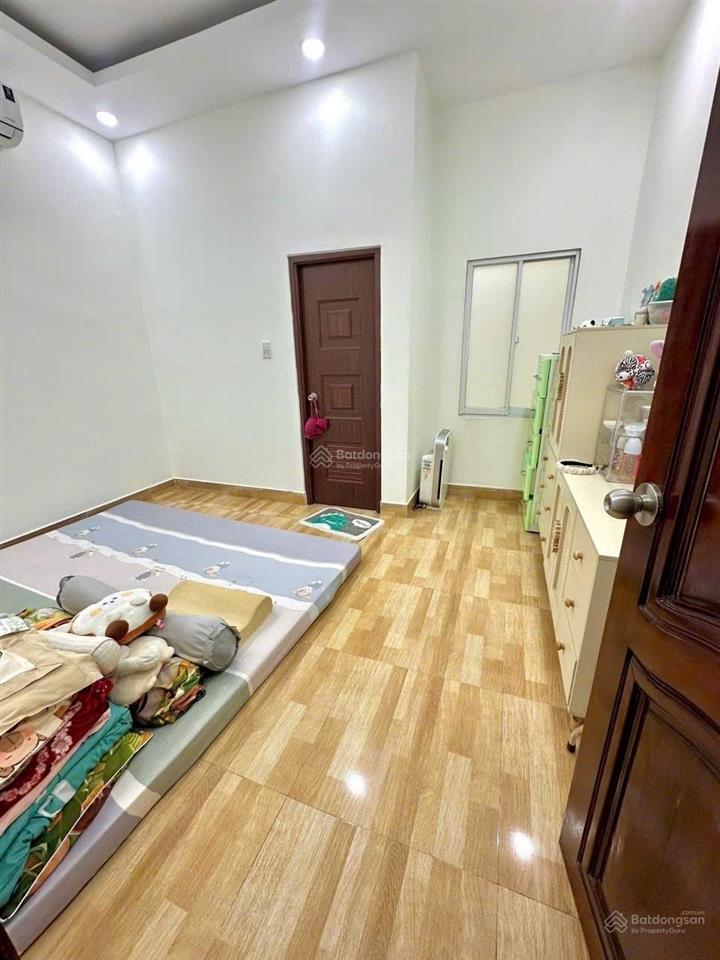 Không mua là uổng chủ cần bán gấp trả nợ băng
nhà xây tâm huyết để ở còn khá mới