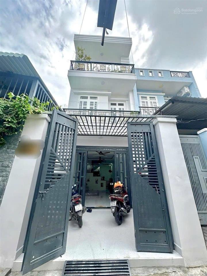 Không mua là uổng chủ cần bán gấp trả nợ băng
nhà xây tâm huyết để ở còn khá mới