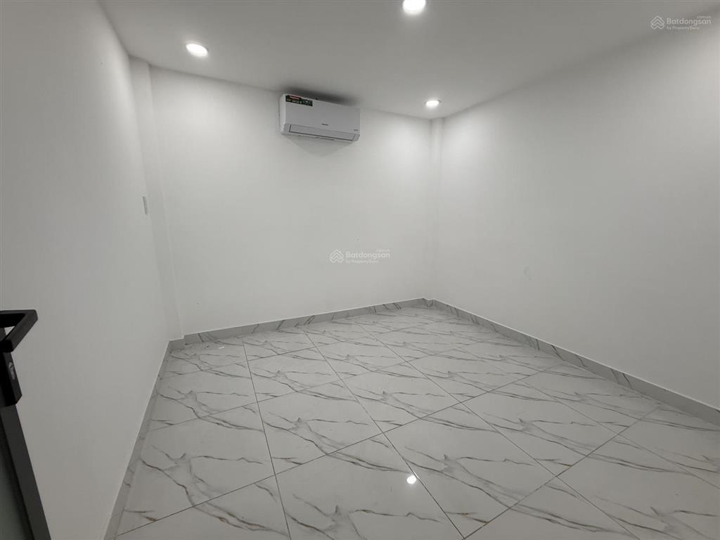 Tân phú shr dt 3.2 x 9 29 m2 hoàn công đủ 4 pn 3 wc giá 3.3 tỷ