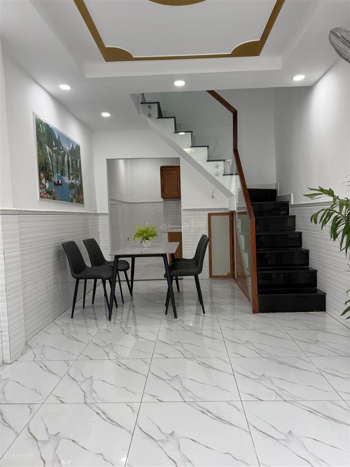 Tân phú shr dt 3.2 x 9 29 m2 hoàn công đủ 4 pn 3 wc giá 3.3 tỷ