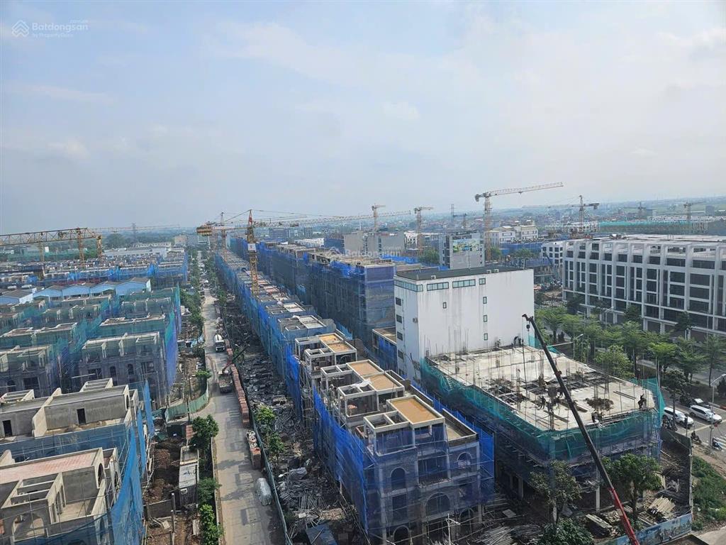 Nhỉnh 15 tỷ có ngay liền kề mặt đường 25m