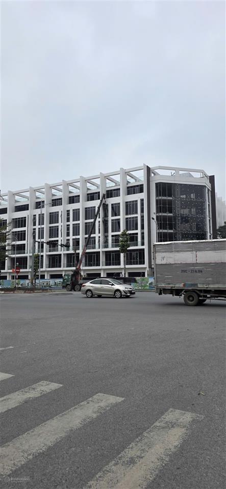Nhỉnh 15 tỷ có ngay liền kề mặt đường 25m