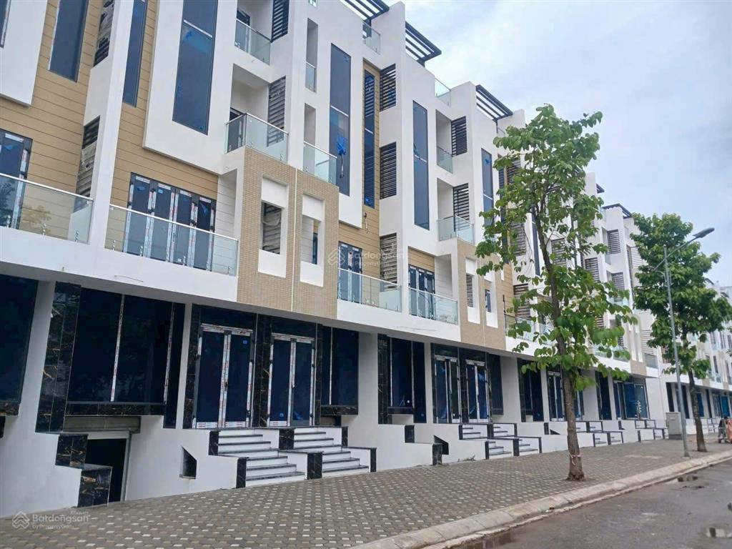 Chủ gửi bán liền kề sẵn nhà nhỉnh 17 tỷ mặt đường 25m