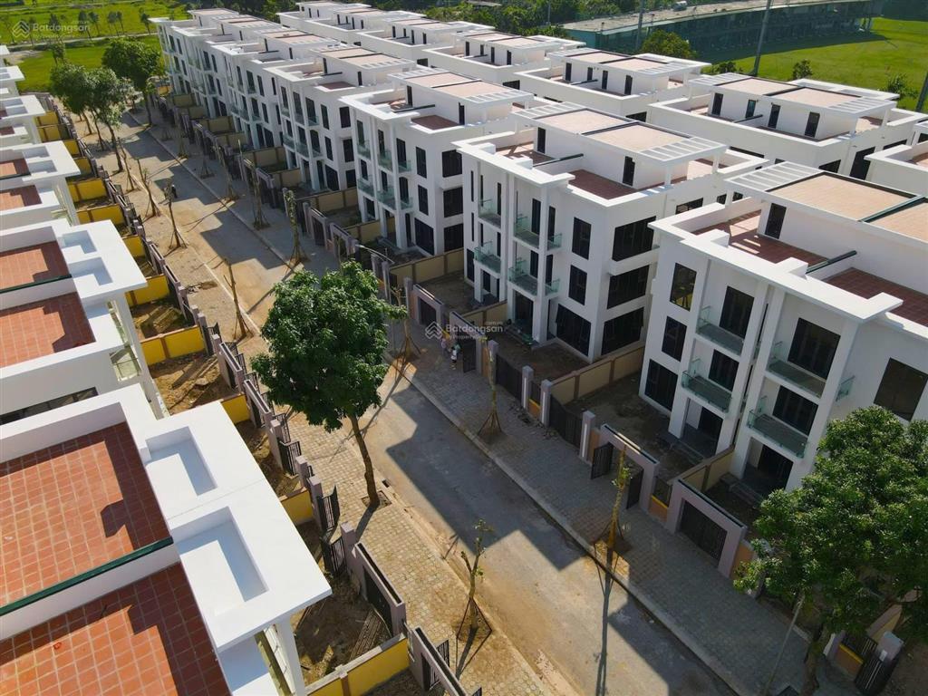 Chủ gửi bán biệt thự nhỉnh 20 tỷ cả đất và xây thô