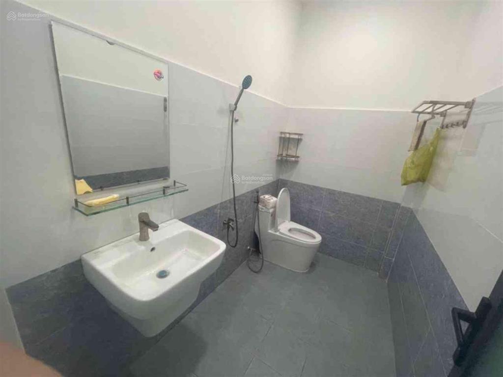 Bán nhà 120m2 6x20m khu vip nguyễn an ninh dĩ an  sổ riêng vuông vức chỉ nhỉnh 4 tỷ