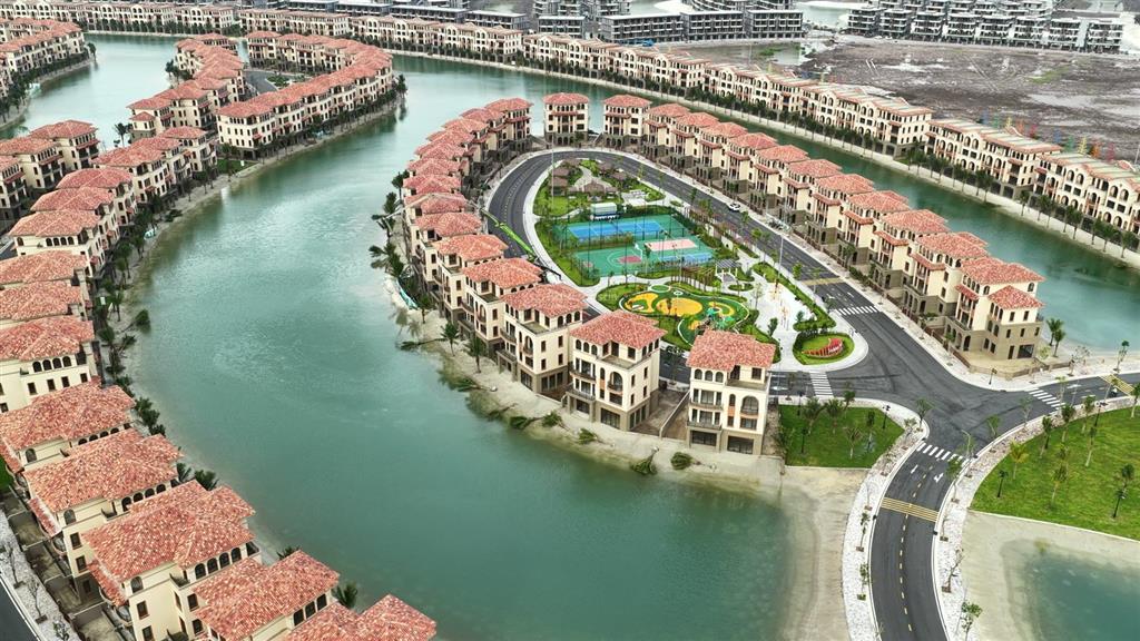 Bán song lập isla bella vinhomes royal island 180m2 hướng nam, phân khu đang bàn giao
