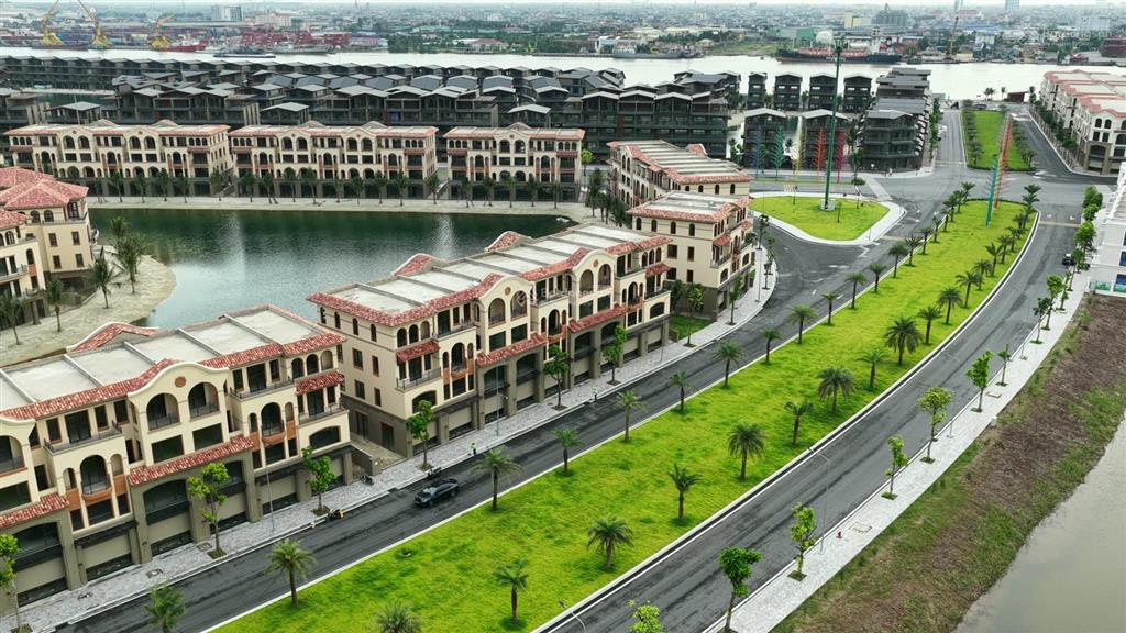 Bán shophouse vinhomes royal island hải phòng 90m2 kinh đô, chỉ ~8,45 tỷ sau voucher