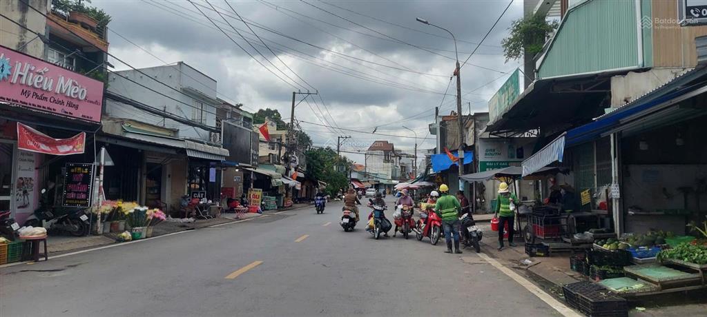 Nhà đang xây đã có sổ, đang hoàn thiện vào nội thất