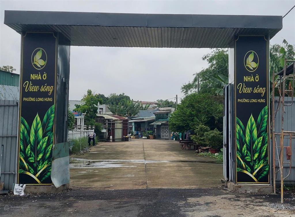 Nhà đang xây đã có sổ, đang hoàn thiện vào nội thất