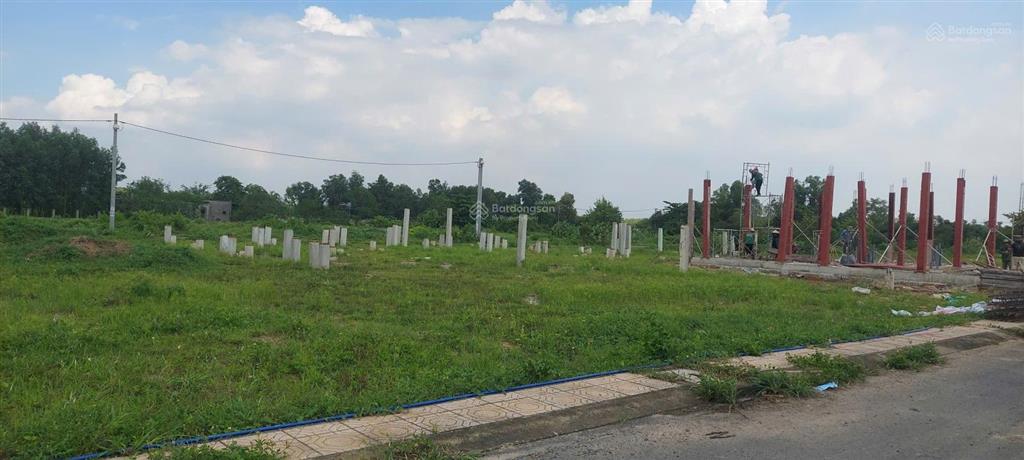 Nhà đang xây đã có sổ, đang hoàn thiện vào nội thất