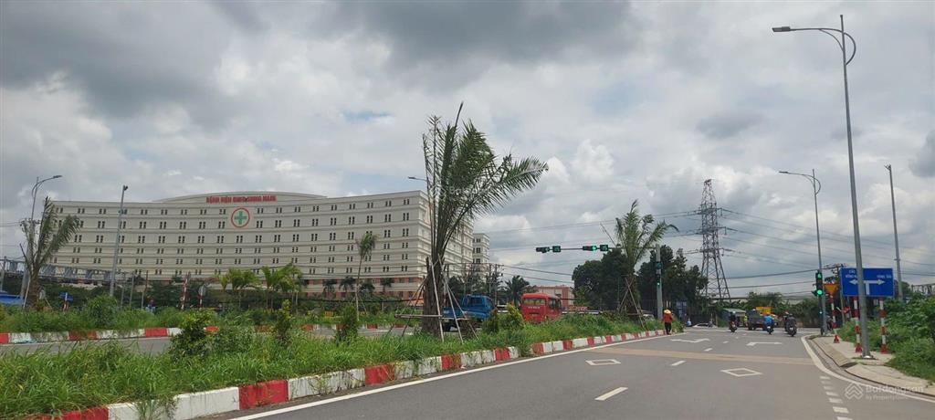 Nhà đang xây đã có sổ, đang hoàn thiện vào nội thất