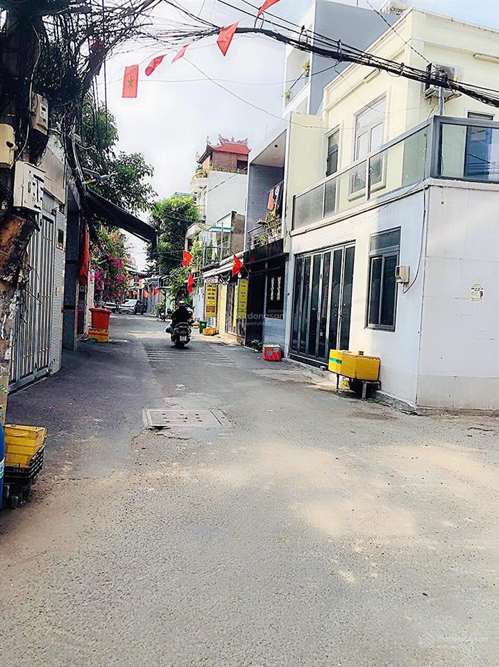 Bán gấp nhà hxh ngay đh ngân hàng linh chiểu thủ đức