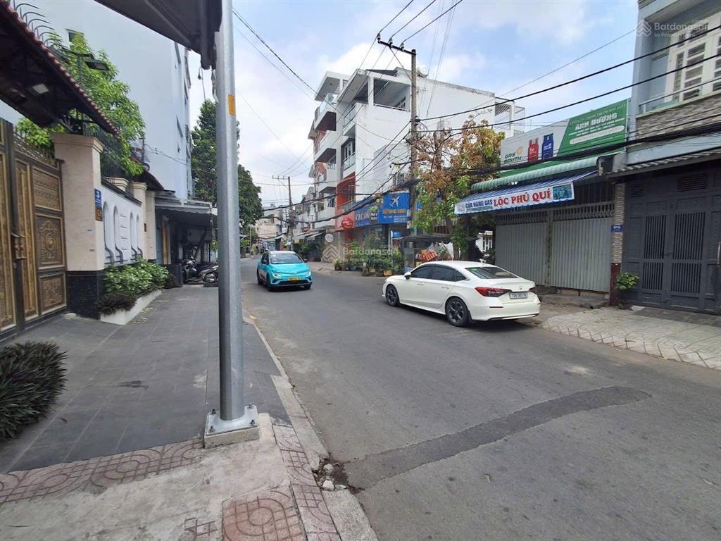 Bán gấp np đẹp tại q. tân phú, dt 595m2, giá bán 56 tỷ  nhiều tiện ích xung quanh