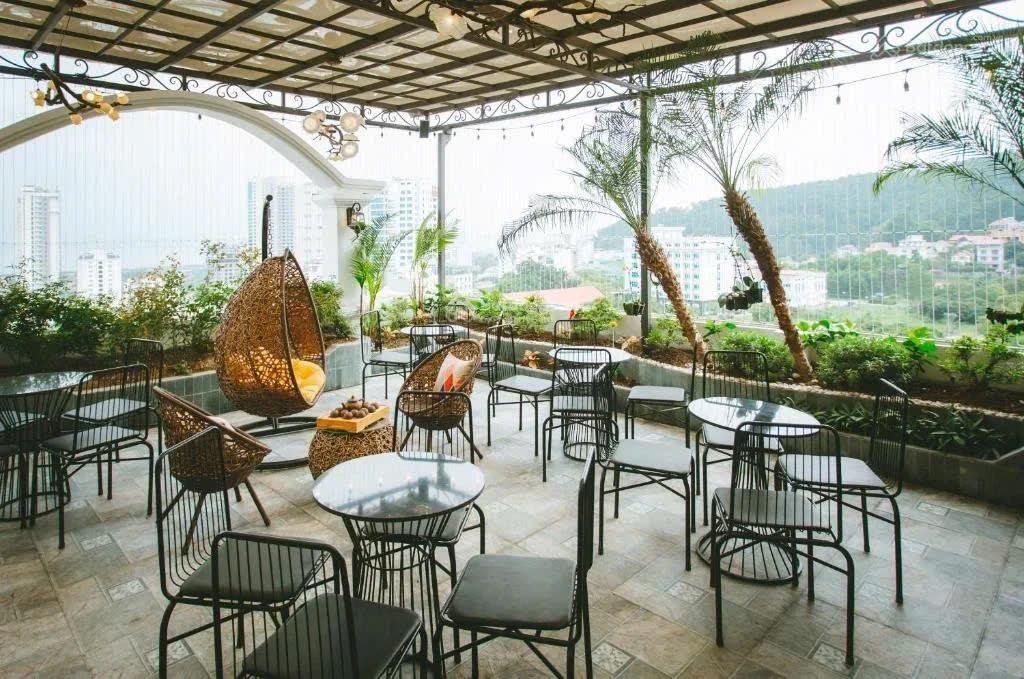 Bán khách sạn 7 tầng đẹp xuất sắc tại bãi cháy, 32 tỷ, 114m2