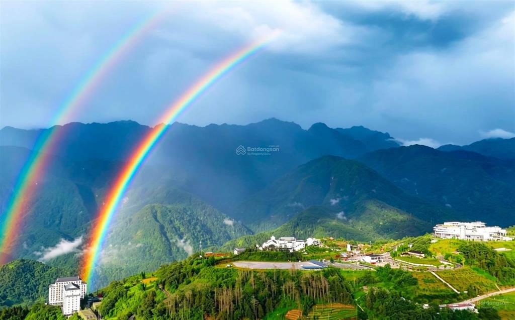 Bán nhà mặt phố tại sa pa, dt 180m2, 6pn, 3 tầng, giá 19.9 tỷ (ctl)