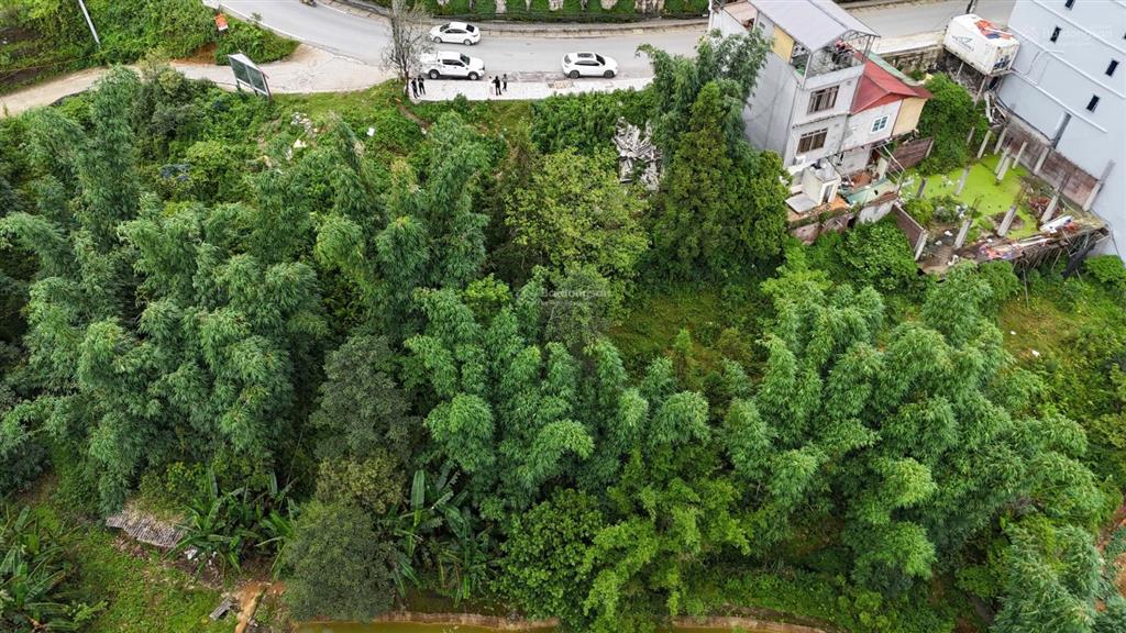 Bán đất mặt phố thác bạc giá hời trung tâm sa pa 1.000m2 giá 23 tỷ