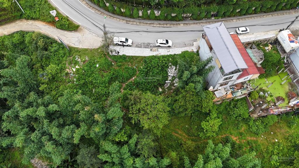 Bán đất mặt phố thác bạc giá hời trung tâm sa pa 1.000m2 giá 23 tỷ