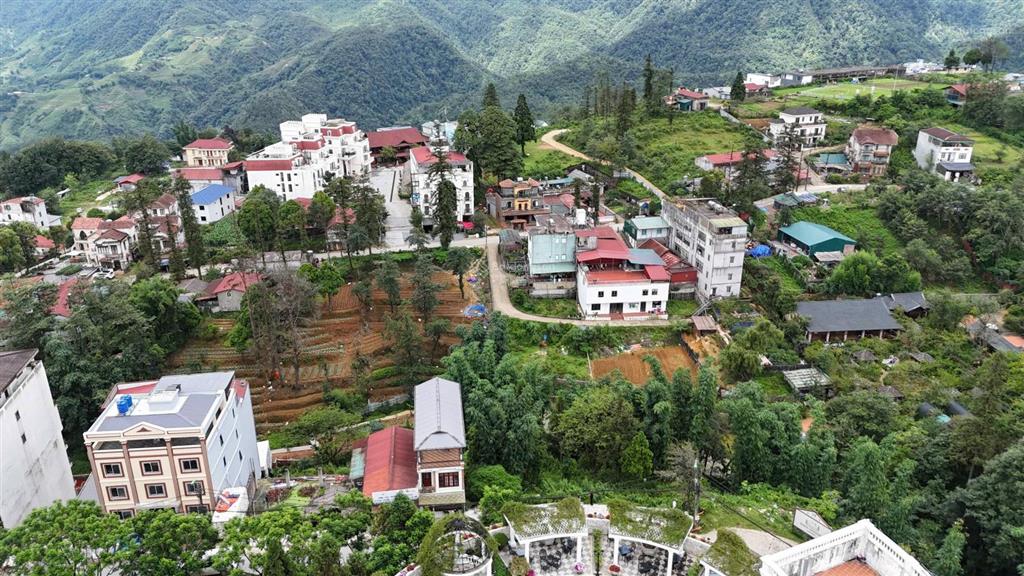Bán đất mặt phố thác bạc giá hời trung tâm sa pa 1.000m2 giá 23 tỷ