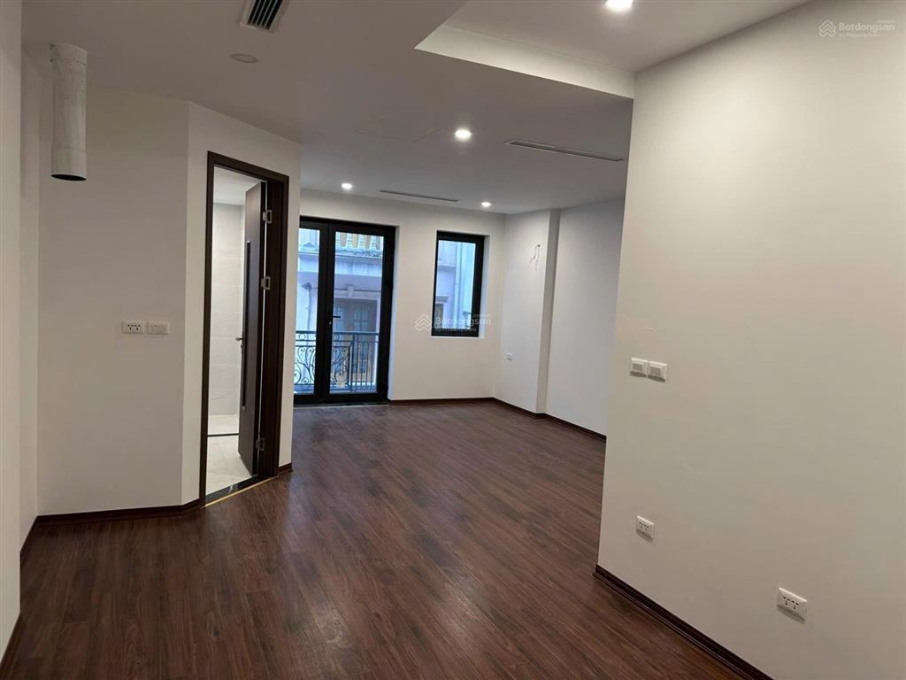 Bán toà apartment 114m2 tại tức mạc, hoàn kiếm, 79,9 tỷ, giá siêu hời